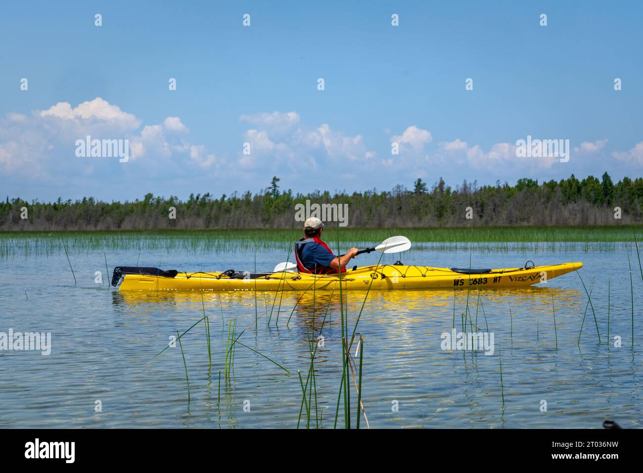 Une des choses que j'aime faire pour les loisirs de plein air dans le comté de Door est le kayak dans les nombreux ruisseaux et lacs intérieurs là-bas, ainsi que le lac Michigan. Banque D'Images