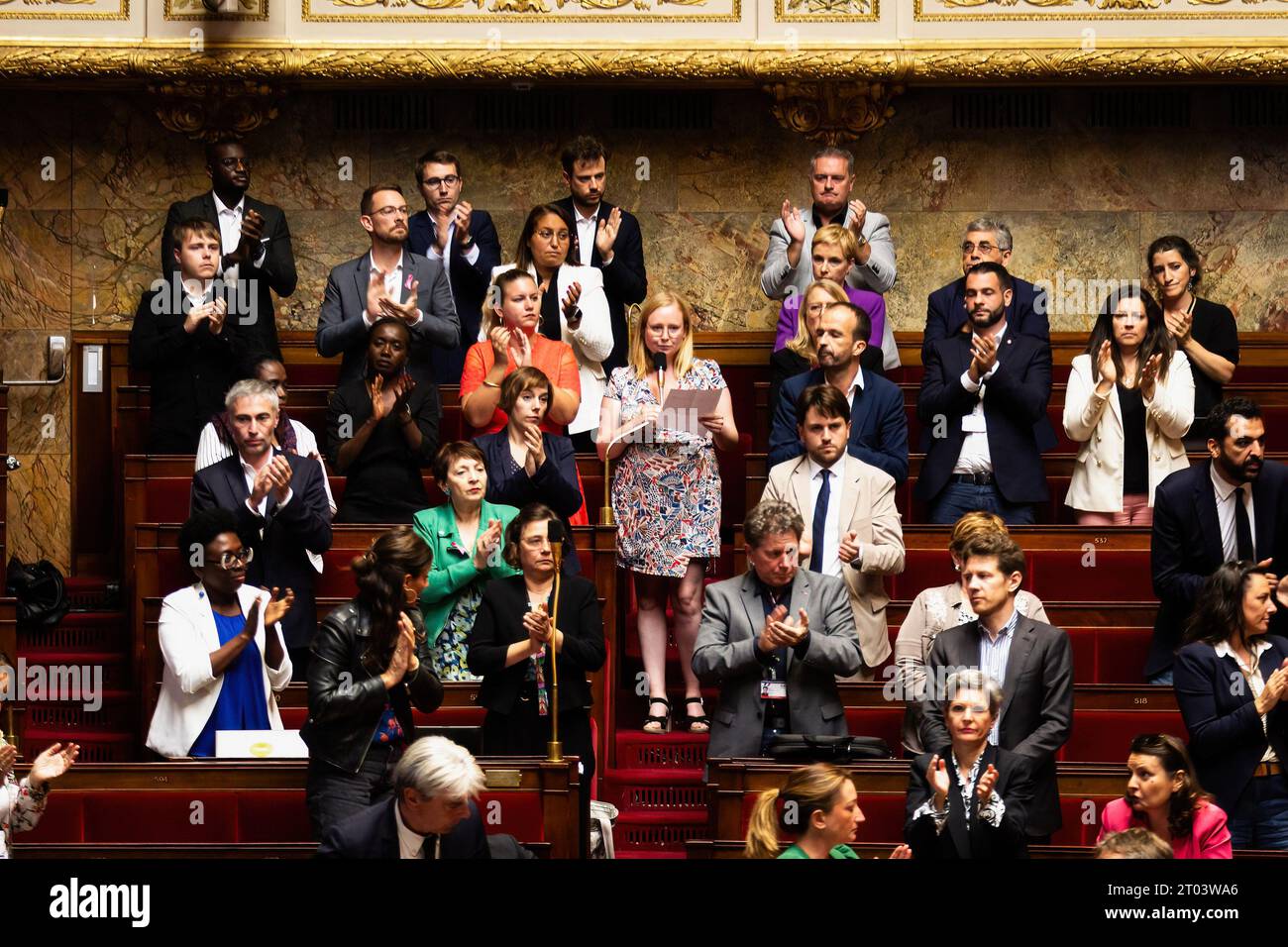 Paris, France. 03 octobre 2023. Ersilia Soudais, députée de la France Insoumise (NUPES), intervient lors des questions à la session gouvernementale. Séance hebdomadaire de questions au gouvernement français à l'Assemblée nationale au Palais Bourbon, à Paris. Crédit : SOPA Images Limited/Alamy Live News Banque D'Images