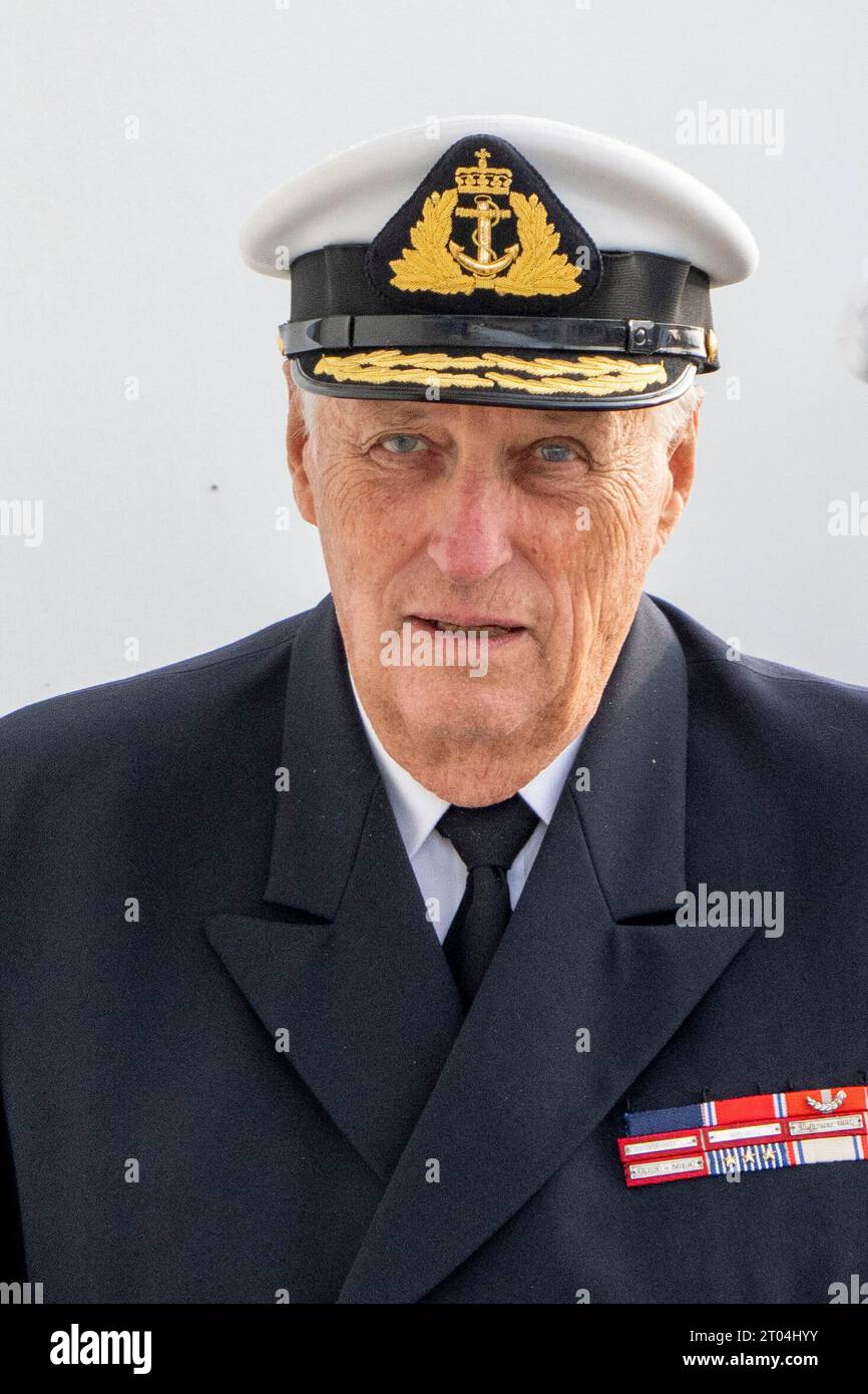 Oslo 20231003.le roi Harald et le prince héritier Haakon débarquent du navire royal Norway à Frognerkilen. Photo : Javad Parsa / NTB Banque D'Images