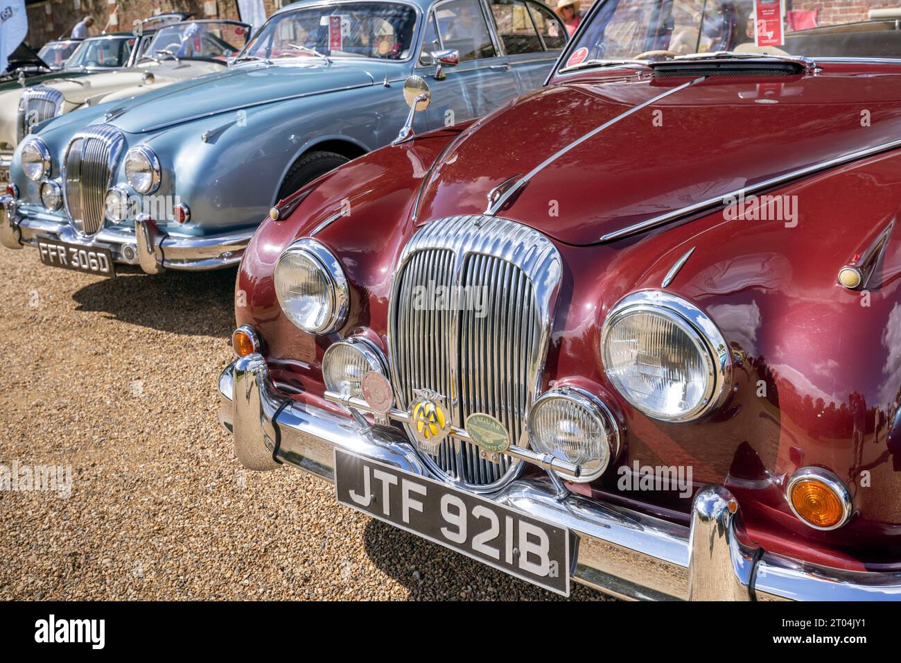 Exposition de voitures Daimler classiques, Concours of Elegance 2023, Hampton court Palace, Londres, Royaume-Uni Banque D'Images