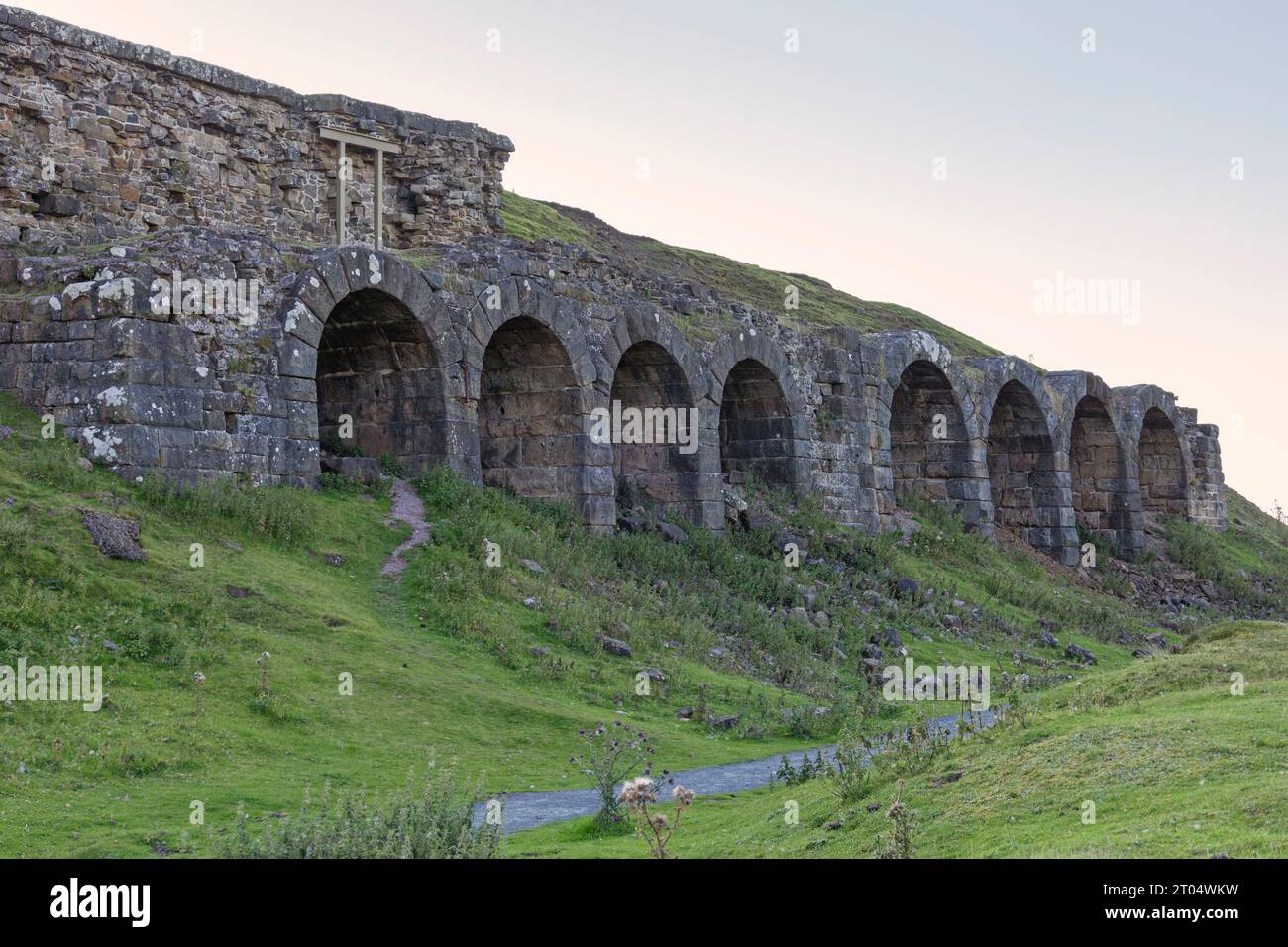 Bank Top Kilns, ancien site industriel du milieu du 19e au début du 20e siècle pour l'exploitation minière de la pierre de fer. North Yorkshire Moors, Angleterre, Royaume-Uni. Banque D'Images