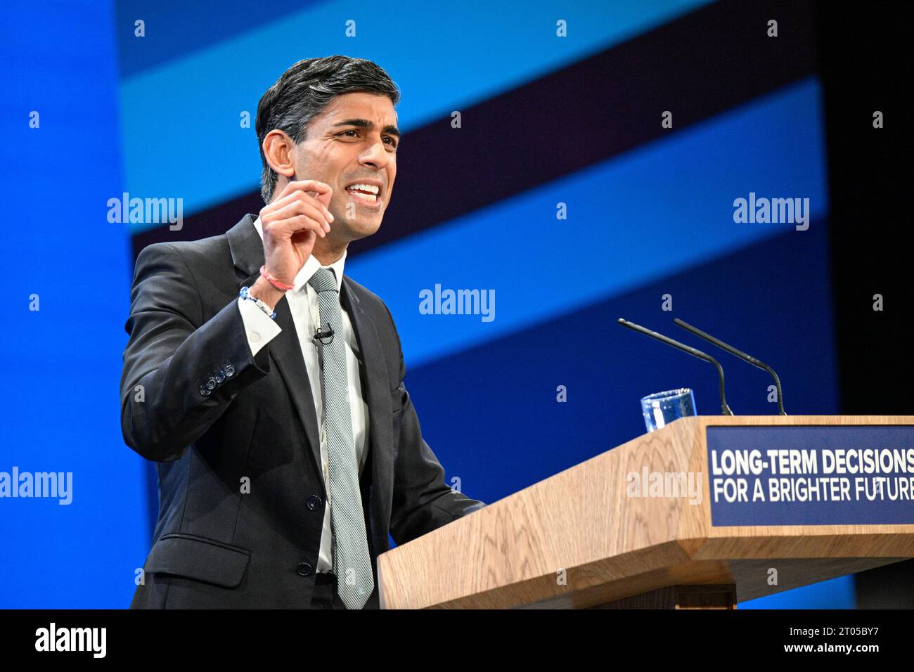 Manchester, Royaume-Uni. 4 octobre 2023. Le premier ministre Rishi Sunak prend la parole à la conférence du Parti conservateur. Crédit : Benjamin Wareing / Alamy Live News Banque D'Images