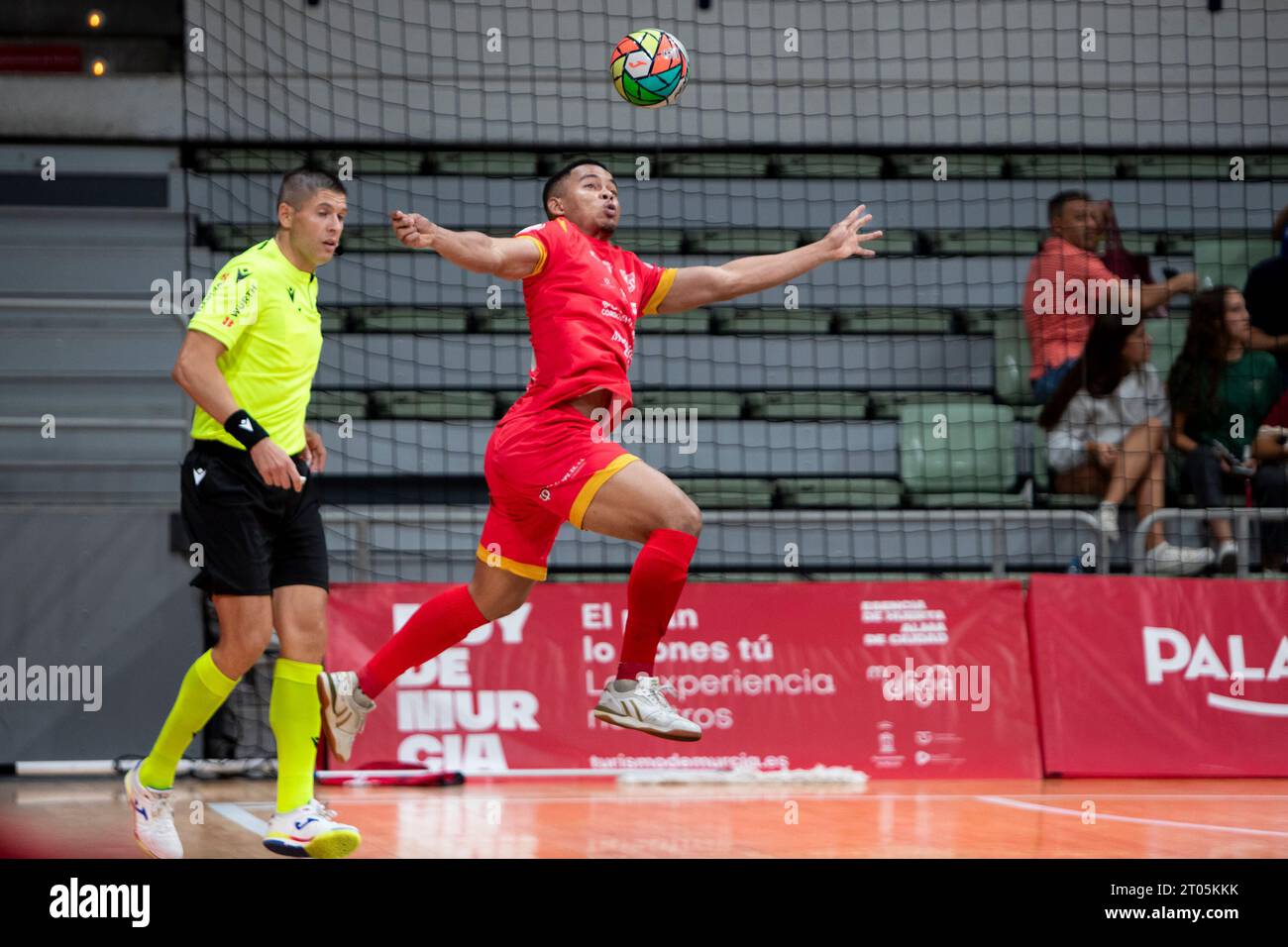 30 septembre 2023 Murcia ; Espagnol Muhammad Ossamanmusa joueur thaïlandais de Cordoue lors du match de football en salle de première Division match, entre le thé Banque D'Images