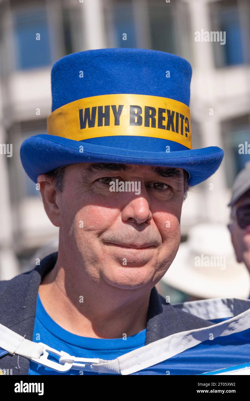 Londres, Royaume-Uni. 23 septembre 2023. Steve Bray, partisan pro-européen - M. Stop Brexit, lors du rassemblement anti-Brexit National Rejoin March à Londres, appelant le Royaume-Uni à rejoindre l'Union européenne. Banque D'Images