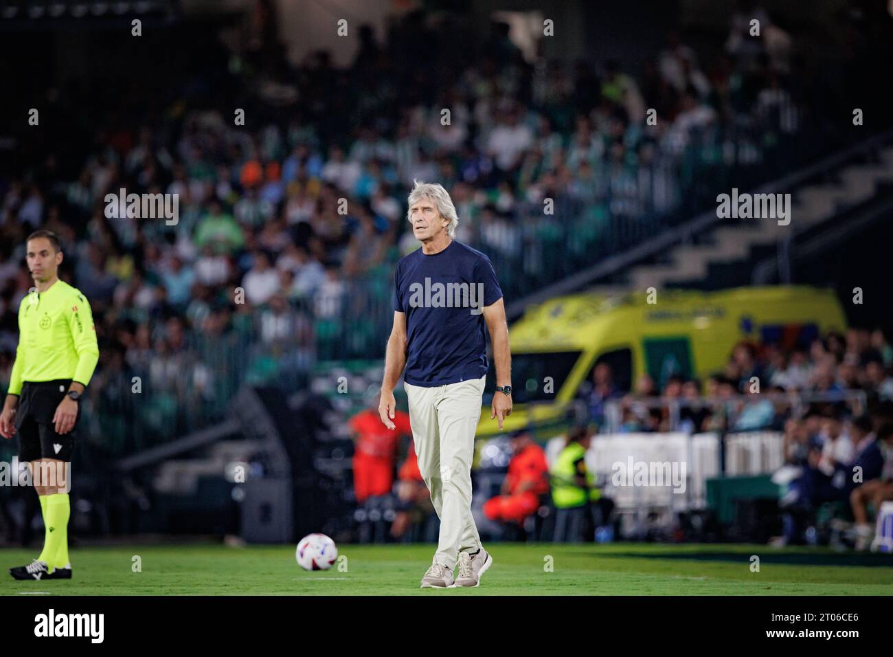 Manuel Pellegrini lors du match de Liga 23/24 entre le Real Betis et Valencia CF à l'Estadio Benito Villamarin, Séville. (Maciej Rogowski) Banque D'Images