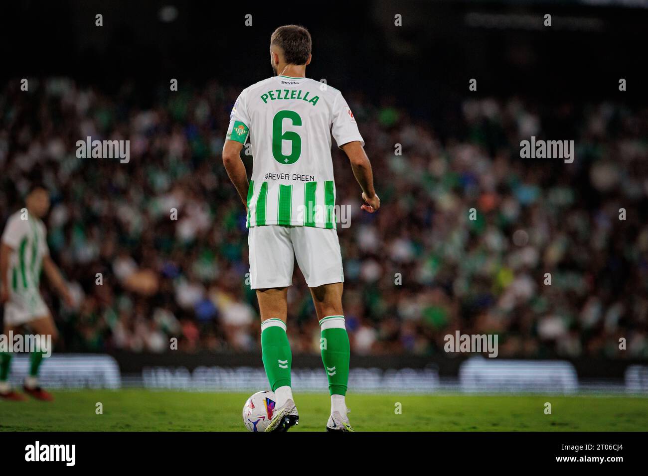 Pezzella allemande lors du match de Liga 23/24 entre le Real Betis et Valencia CF à l'Estadio Benito Villamarin, Séville. (Maciej Rogowski) Banque D'Images