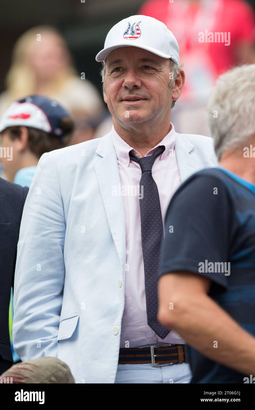 FLUSHING NY - 30 AOÛT : acteur Kevin Spacey, sixième jour de l'US Open 2014 au USTA Billie Jean King National tennis Center le 30 août 2014 dans le quartier Flushing de l'arrondissement Queens de New York. Personnes : Kevin Spacey crédit : Storms Media Group/Alamy Live News Banque D'Images