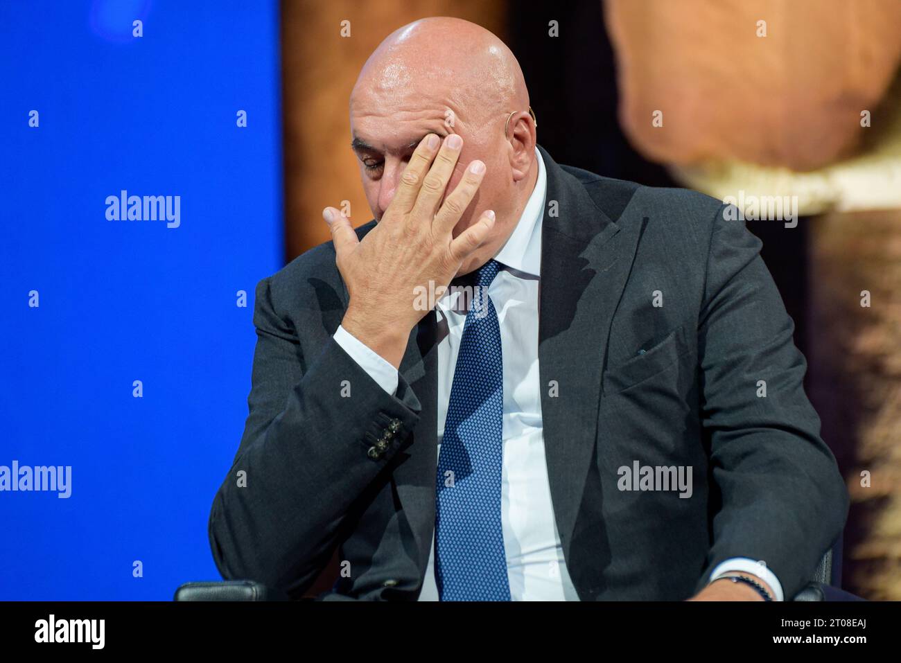 Rome, Italie. 04 octobre 2023. Le ministre de la Défense Guido Crosetto assiste à la célébration des 20 ans de Sky en Italie au Musée National Romain, terme di Diocleziano, le 3 octobre 2023 à Rome, Italie. (Photo de Vincenzo Nuzzolese/NurPhoto) crédit : NurPhoto SRL/Alamy Live News Banque D'Images