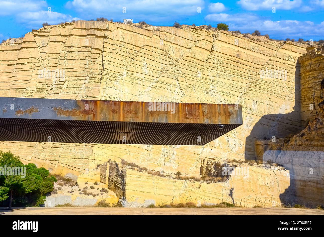 Couper la montagne pour construire un chemin de fer à Alicante, en Espagne Banque D'Images