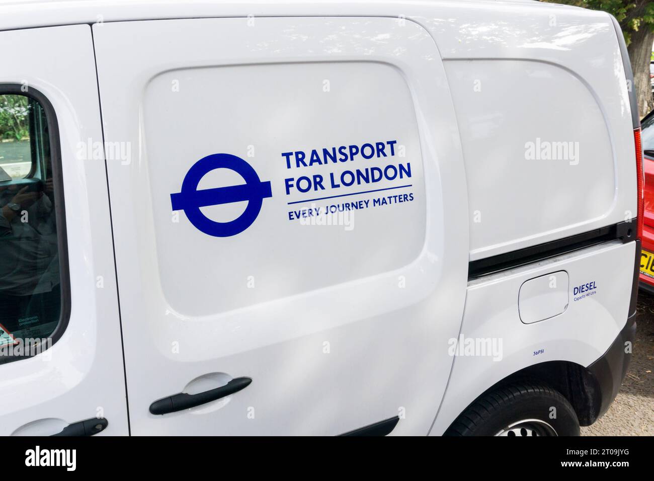Logo sur le côté d'un fourgon transport for London à Bromley, au sud de Londres. Banque D'Images