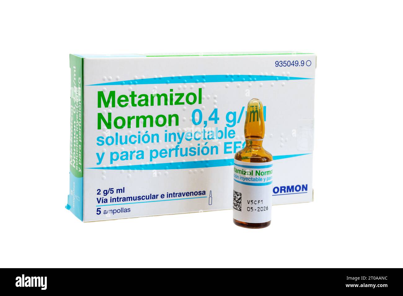Huelva, Espagne - 25 septembre 2023 : Metamizole ampoules de marque normon 0,4 g/ml solution injectable et pour perfusion pour le traitement de modéré ou int Banque D'Images