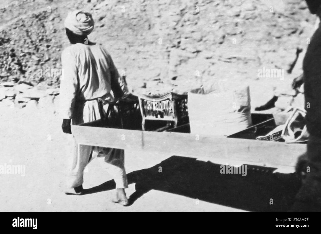 Artefacts retirés de la tombe de Toutankhamon, en Égypte, après sa découverte en 1922 Banque D'Images