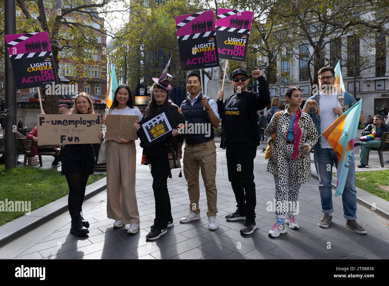 Londres, Royaume-Uni. 05 octobre 2023. À Leicester Square, les membres du Bectu organisent un rassemblement exigeant une résolution rapide de la grève des acteurs en cours. Banque D'Images
