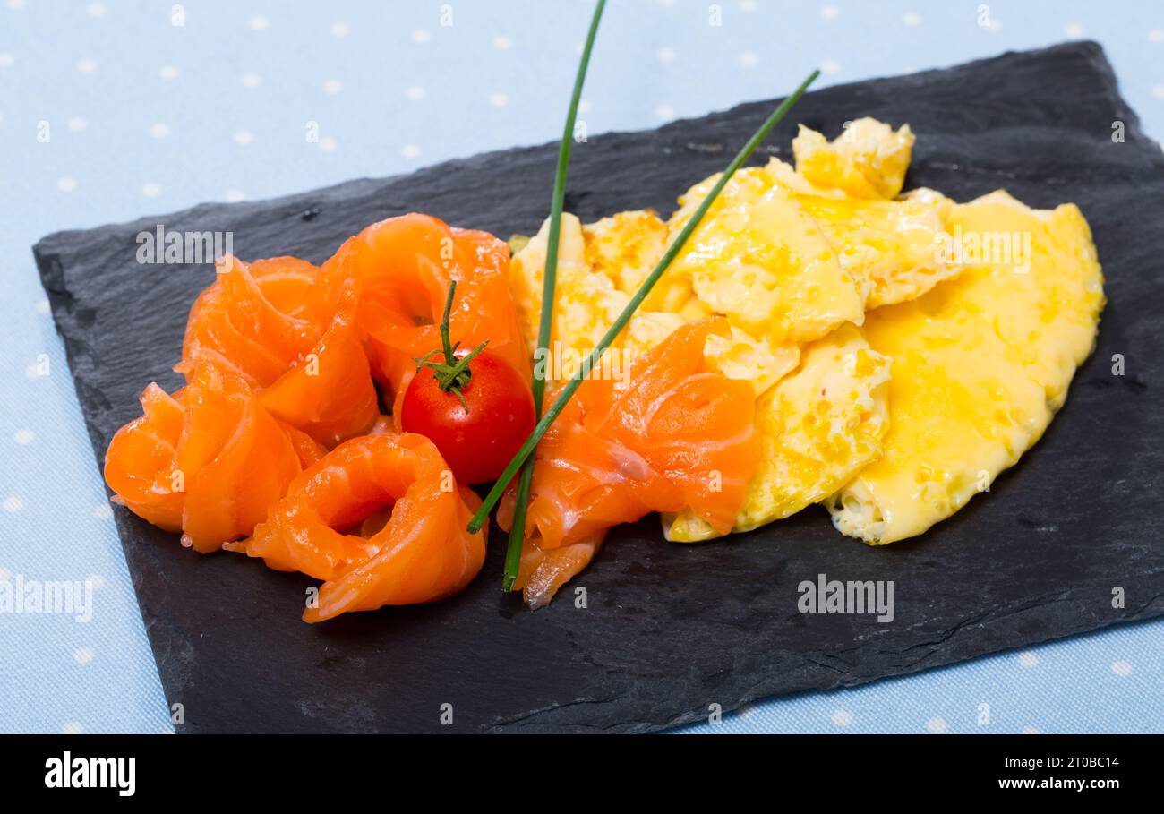 Omelette au saumon Banque D'Images