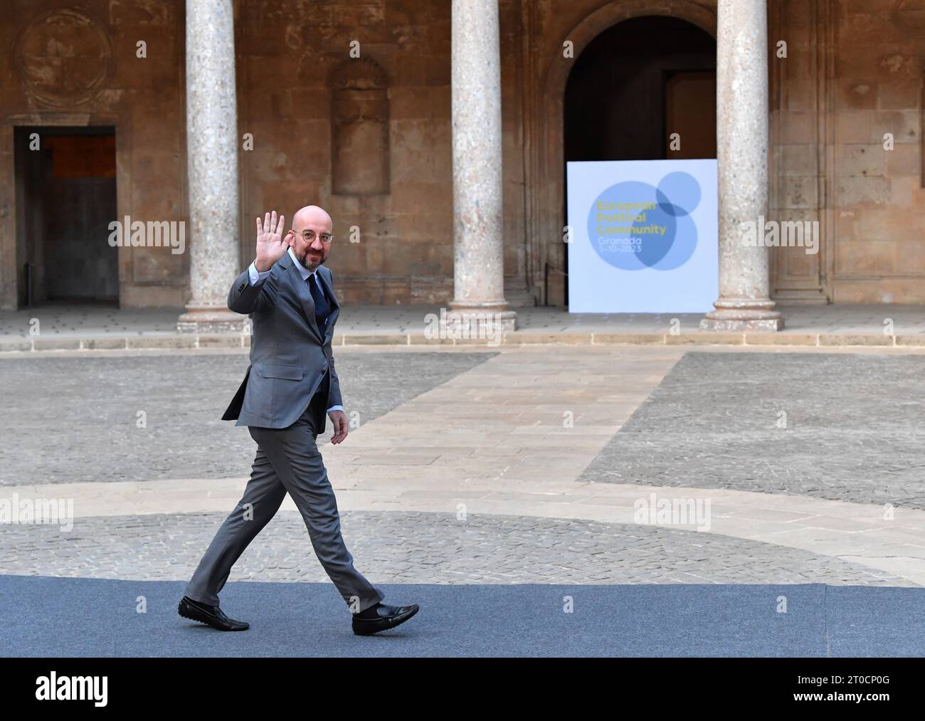 Grenade, Espagne. 5 octobre 2023. Le président du Conseil européen Charles Michel arrive au Palais de l'Alhambra pour la troisième réunion de la Communauté politique européenne (CPE) à Grenade, Espagne, le 5 octobre 2023. Une cinquantaine de dirigeants européens se sont réunis jeudi pour la troisième réunion du CPE, discutant de questions stratégiques, en particulier les défis futurs pour la région. Crédit : Lian Yi/Xinhua/Alamy Live News Banque D'Images