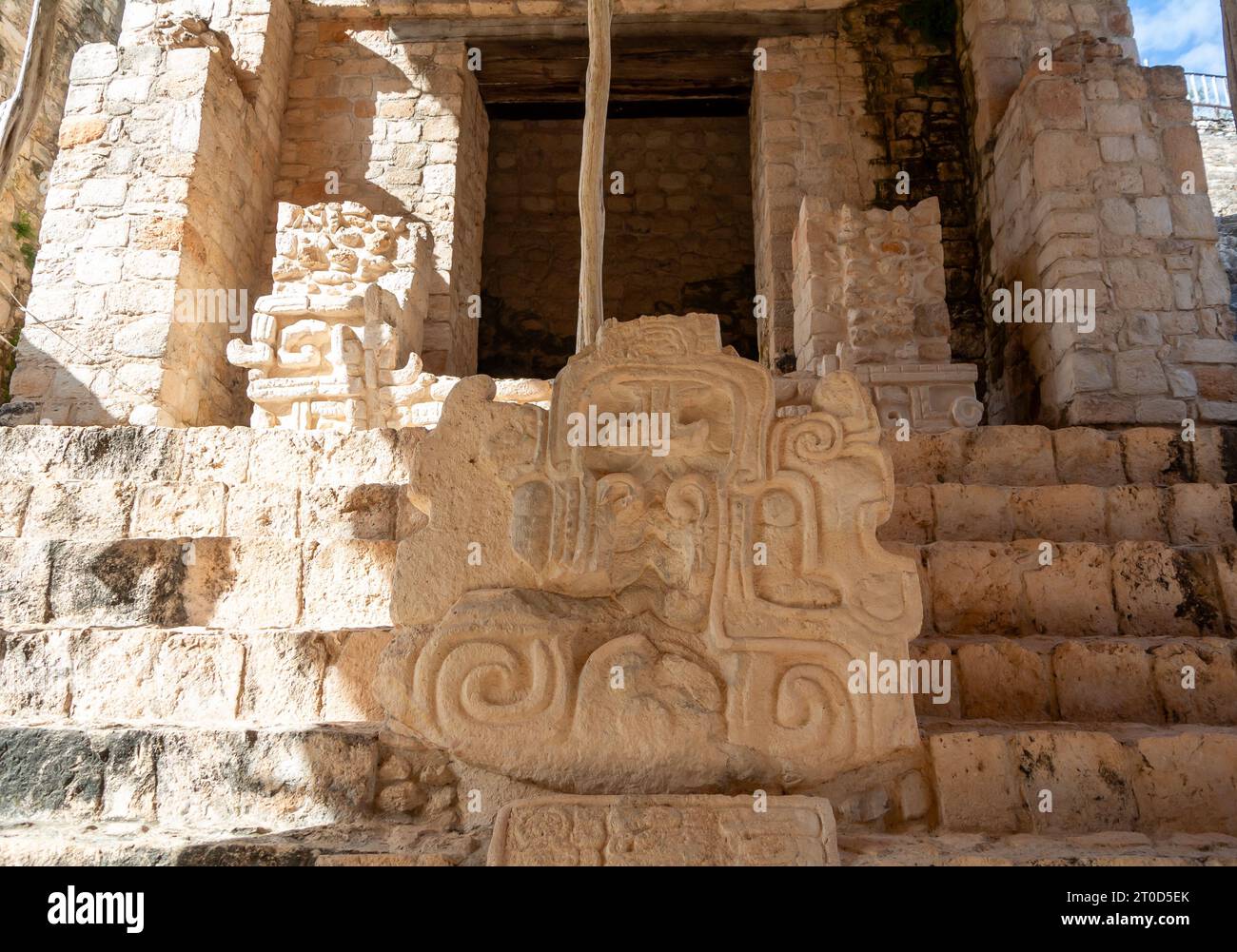 Sculpture à l'Acropole d'Ek Balam qui est un site archéologique Yucatec-Maya , éditorial seulement. Banque D'Images