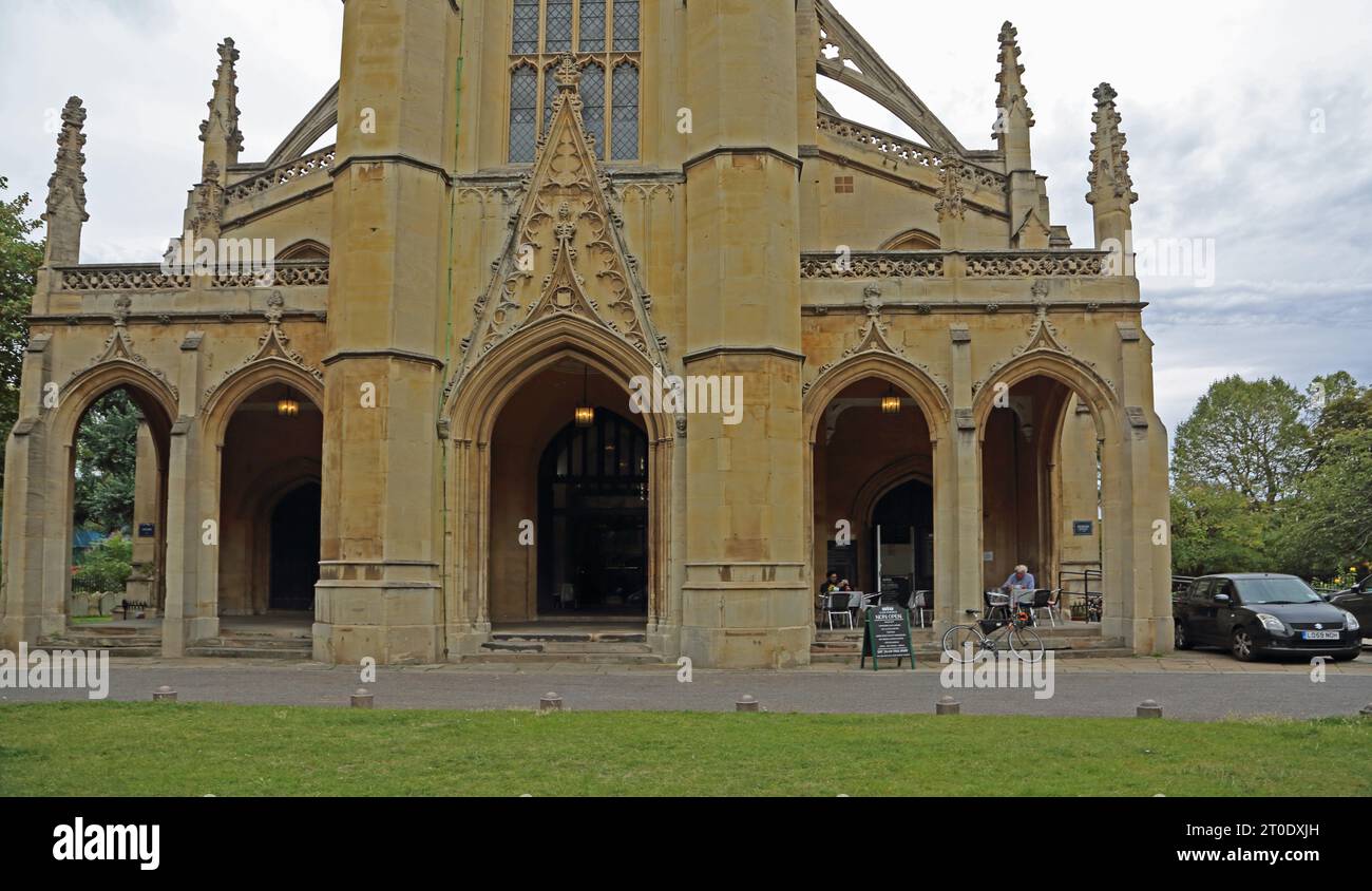 St Luke's Church and Cafe Portico Sydney Street Chelsea Londres Angleterre Banque D'Images