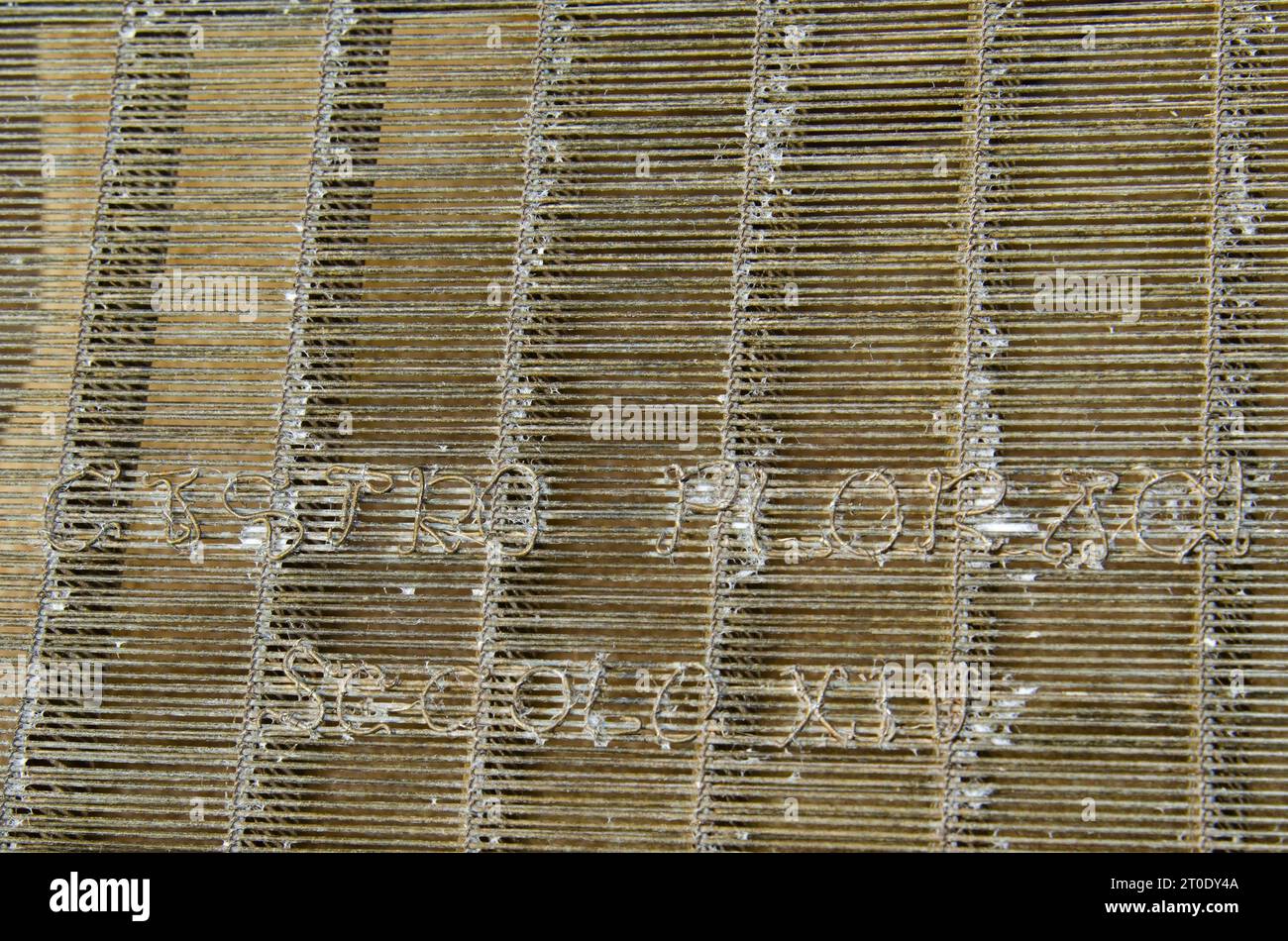 Pioraco (Italie, Marches - province de Macerata), Musée du papier et des filigranes. Module en métal et bois pour fabriquer des feuilles filigranées de papier fait main Banque D'Images