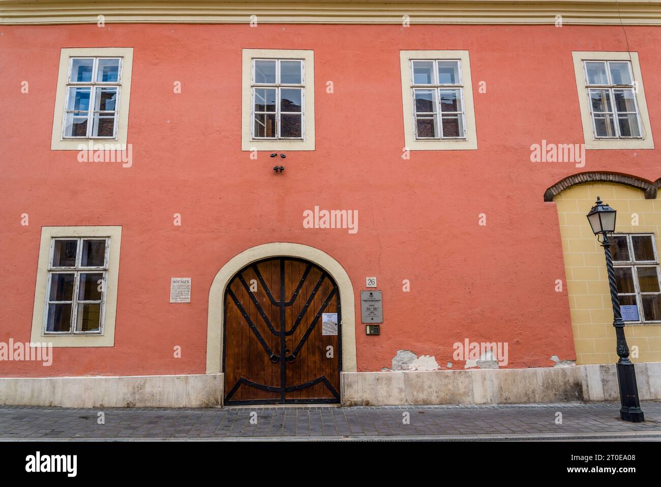 Maison de prière juive médiévale, rue Táncsics Mihály, quartier du château de Buda, Budapest, Hongrie Banque D'Images