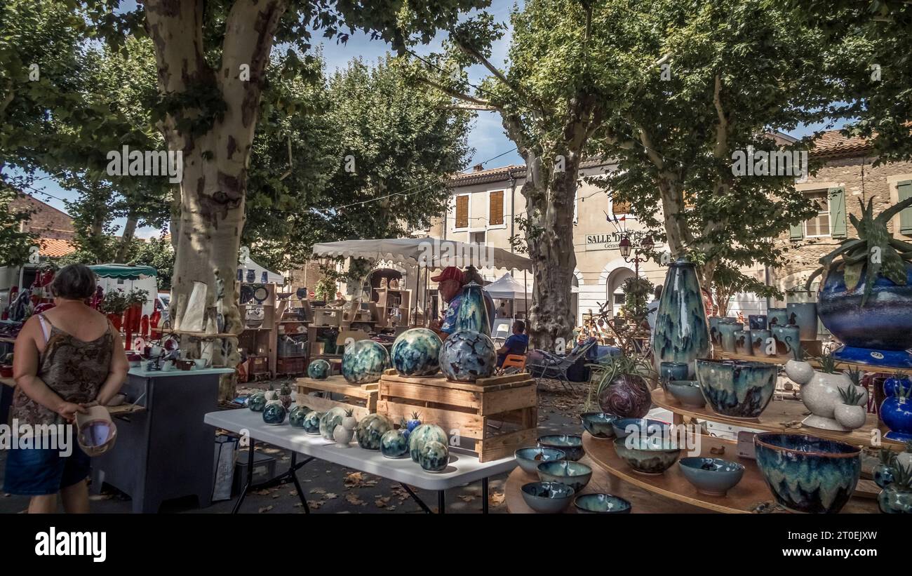 Marché de la poterie à Sallèles d'Aude. Banque D'Images