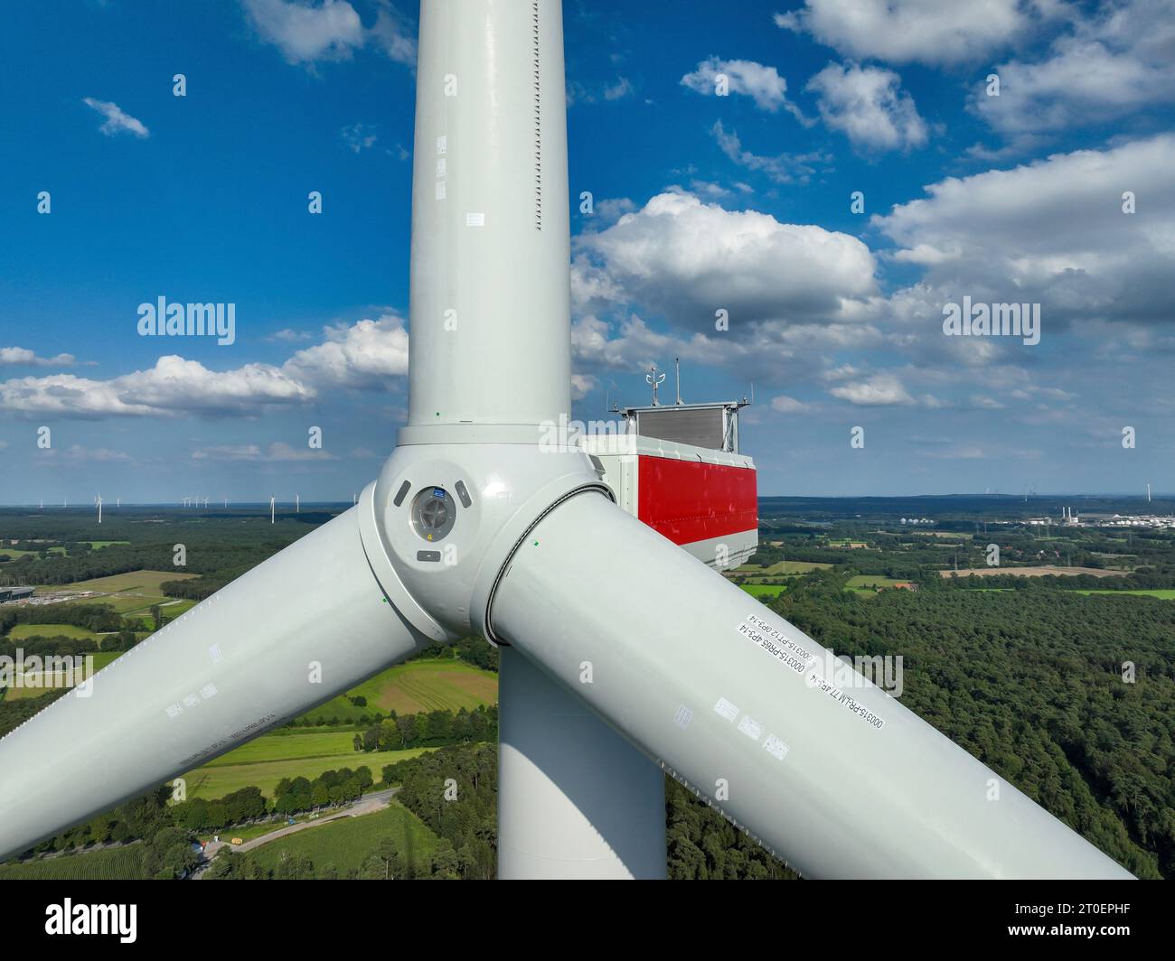 Dorsten, Rhénanie du Nord-Westphalie, Allemagne - Nouvelle construction d'une éolienne. Parc éolien grosse Heide. Banque D'Images