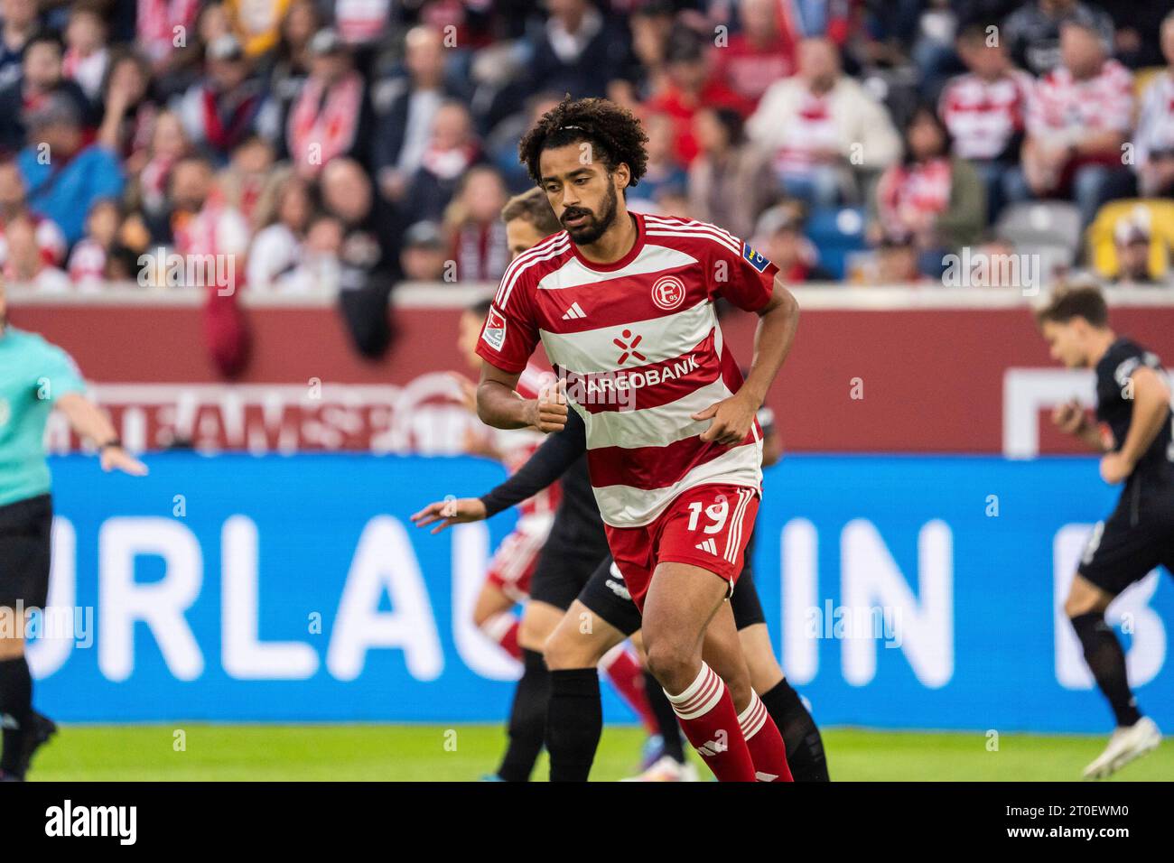 06.10.2023, MERKUR SPIEL-ARENA, DÜSSELDORF, GER, 2. FBL, Fortuna Düsseldorf/Duesseldorf vs VfL Osnabrück/Osnabrueck im Bild : Emmanuel Iyoha (Fortuna Düsseldorf/Duesseldorf, #19) Foto © nordphoto GmbH/Christian Schulze la réglementation DFL interdit toute utilisation de photographies comme séquences d'images et/ou quasi-vidéos Banque D'Images