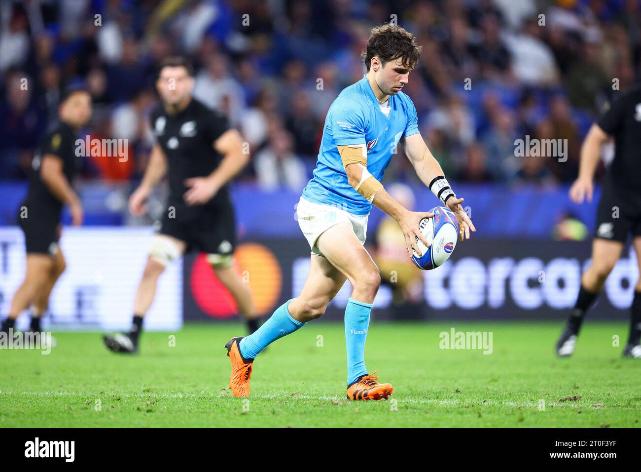 Felipe Etcheverry #10 de l'Uruguay lors de la poule de la coupe du monde de rugby match entre la Nouvelle-Zélande et l'Uruguay au Stade de Lyon le 05 octobre 2023 à Lyon, France. Photo Baptiste Paquot/ABACAPRESS.COM crédit : Abaca Press/Alamy Live News Banque D'Images