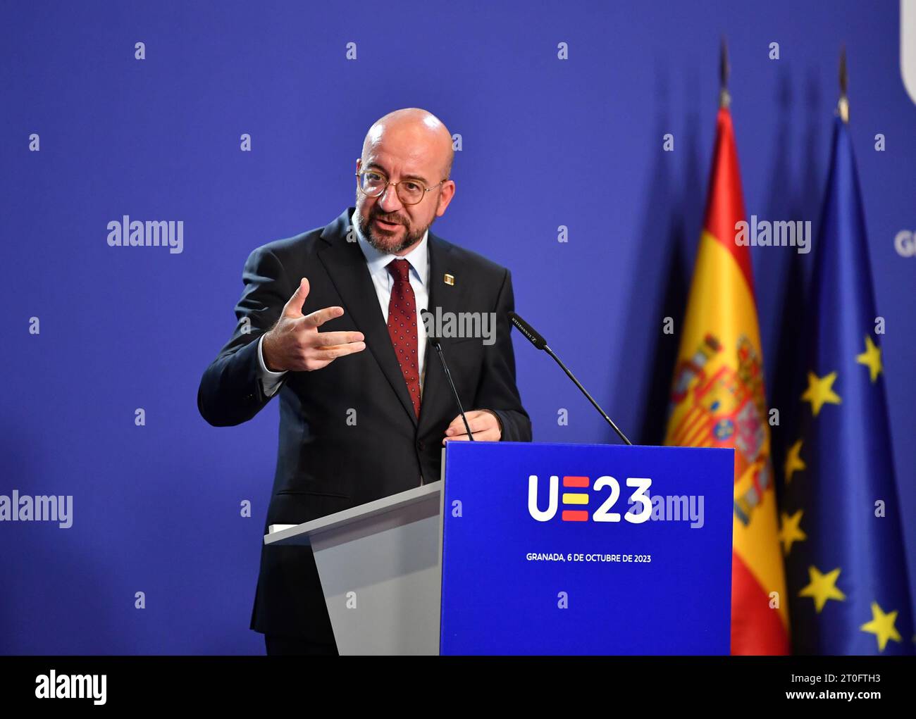 Grenade, Espagne. 6 octobre 2023. Le président du Conseil européen Charles Michel prend la parole lors d’une conférence de presse après un sommet informel de l’Union européenne (UE) à Grenade, en Espagne, le 6 octobre 2023. Les dirigeants des États membres de l'Union européenne (UE) ont conclu vendredi leur sommet informel d'une journée consacré à la stratégie future du bloc et à son élargissement avec l'adoption de la déclaration de Grenade. Crédit : Lian Yi/Xinhua/Alamy Live News Banque D'Images