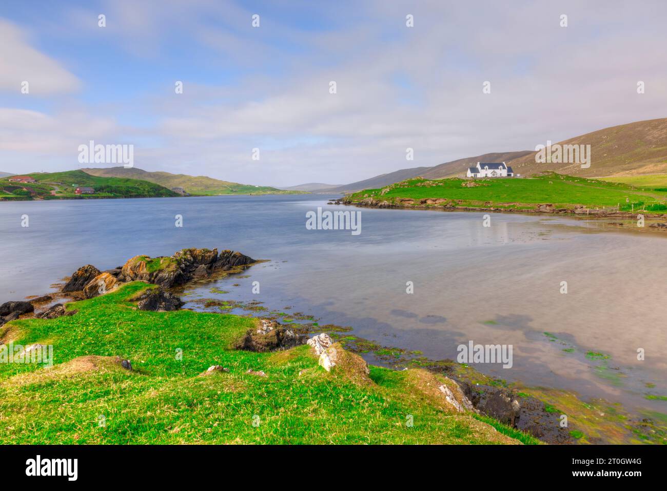 Un cottage de premier plan dans la blancheur, îles Shetland Banque D'Images