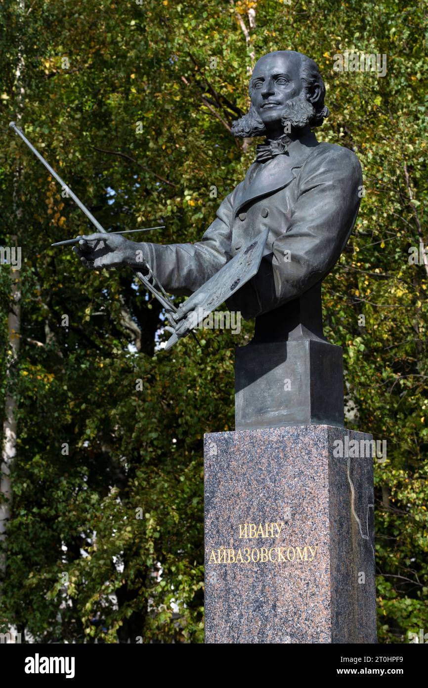 CRONSTADT, RUSSIE - 16 SEPTEMBRE 2023 : Monument au peintre marin russe I.K. Aivazovsky un jour ensoleillé de septembre Banque D'Images