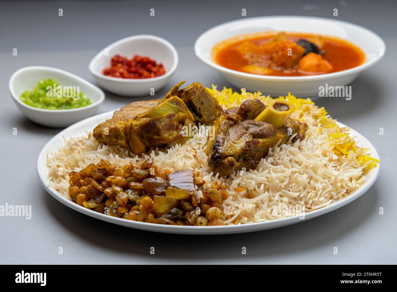 Riz mandi/Lamb mandy/mandi à la sauce à l'ail et à la sauce au piment ...