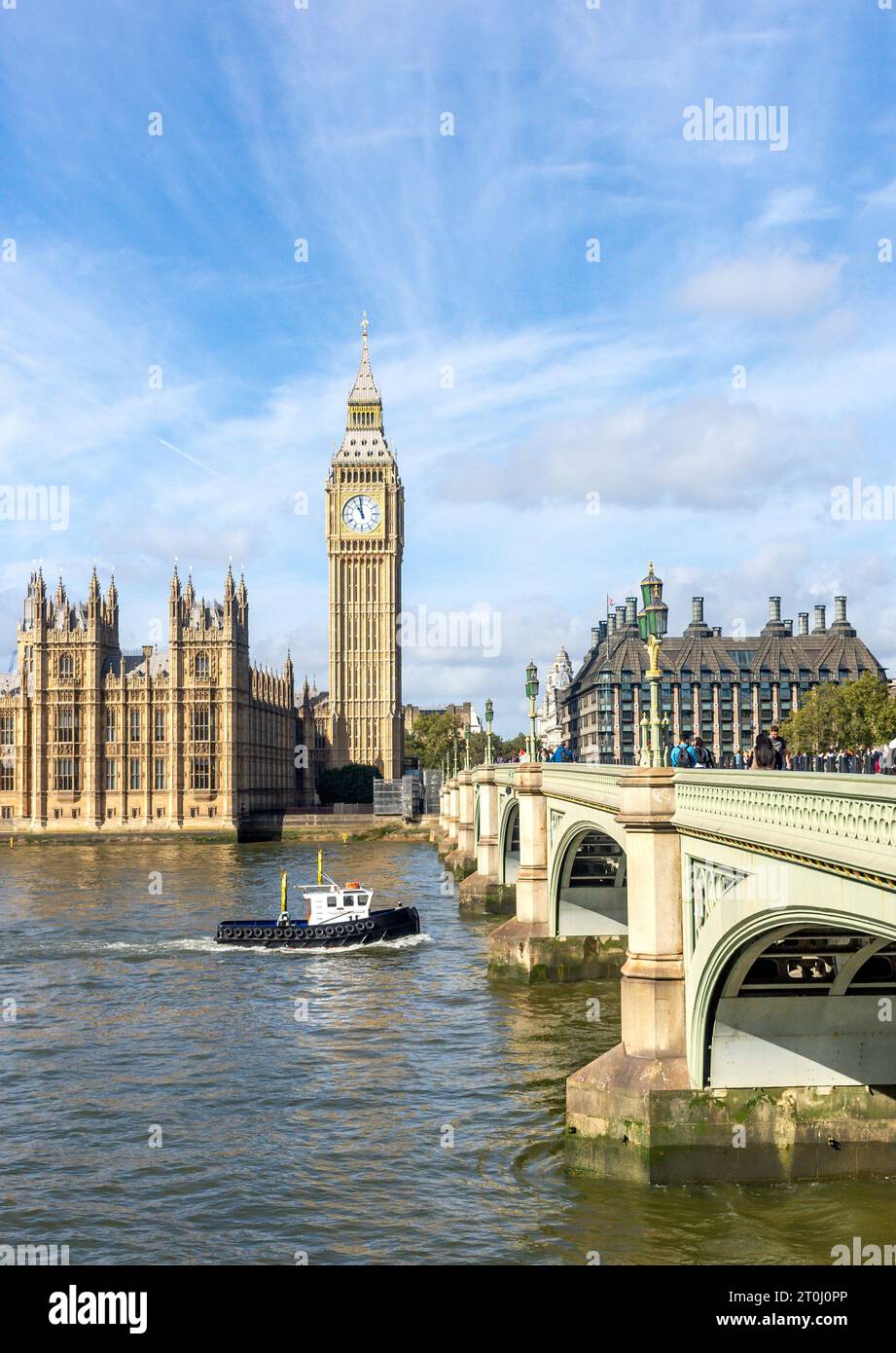 Big Ben et les chambres du Parlement à travers la Tamise, South Bank, London Borough of Lambeth, Greater London, Angleterre, Royaume-Uni Banque D'Images