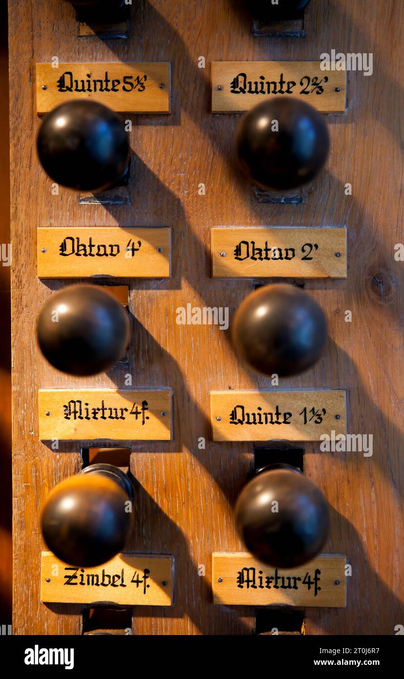 Pistons combinés d'un orgue, Organ Museum Borgentreich, district de Höxter, Rhénanie du Nord-Westphalie, Allemagne, Europe Banque D'Images