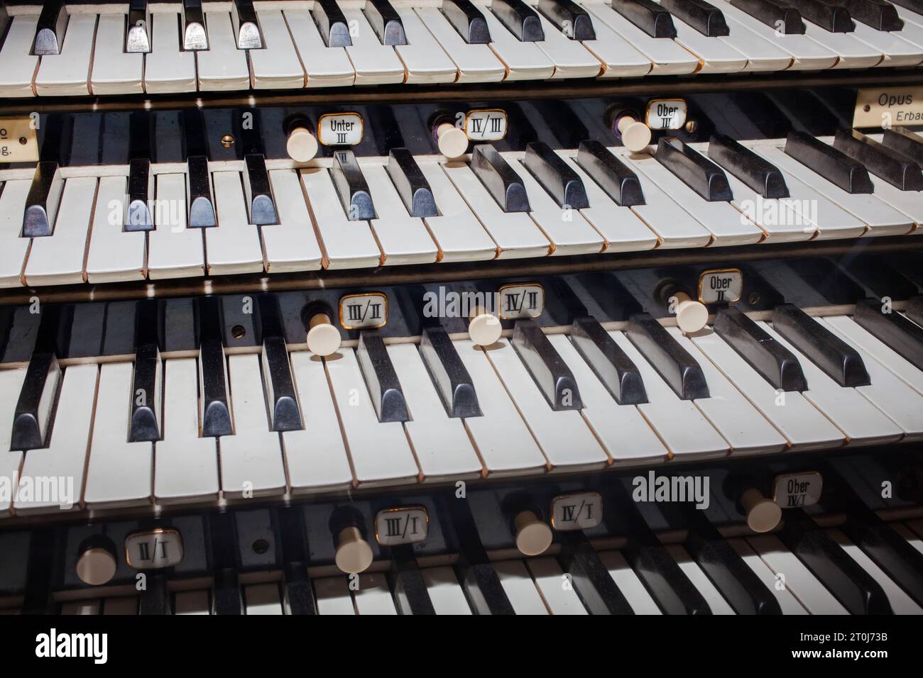 Détail du clavier de la console d'un orgue à tuyaux à action électrique par E. F. Walcker & Cie., op. 2150, 1927, Musée de l'orgue Borgentreich, quartier de Höxter, non Banque D'Images