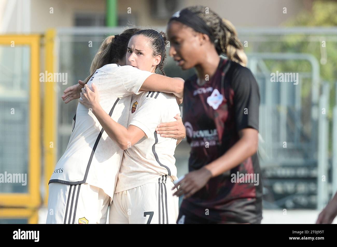 Evelyune viens de L'AS Roma célèbre après avoir marqué un but lors de la Serie A Women entre Pomigliano CF vs AS Roma au stade Amerigo Liguori Banque D'Images