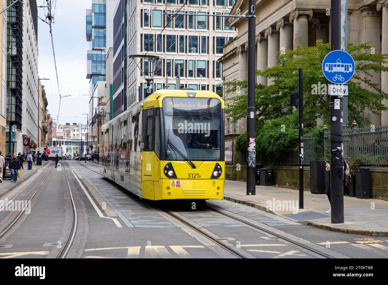 Manchester Angleterre tramway léger train réseau Bee dans le centre-ville de Manchester, Angleterre, Royaume-Uni, transport de septembre 2023 Banque D'Images