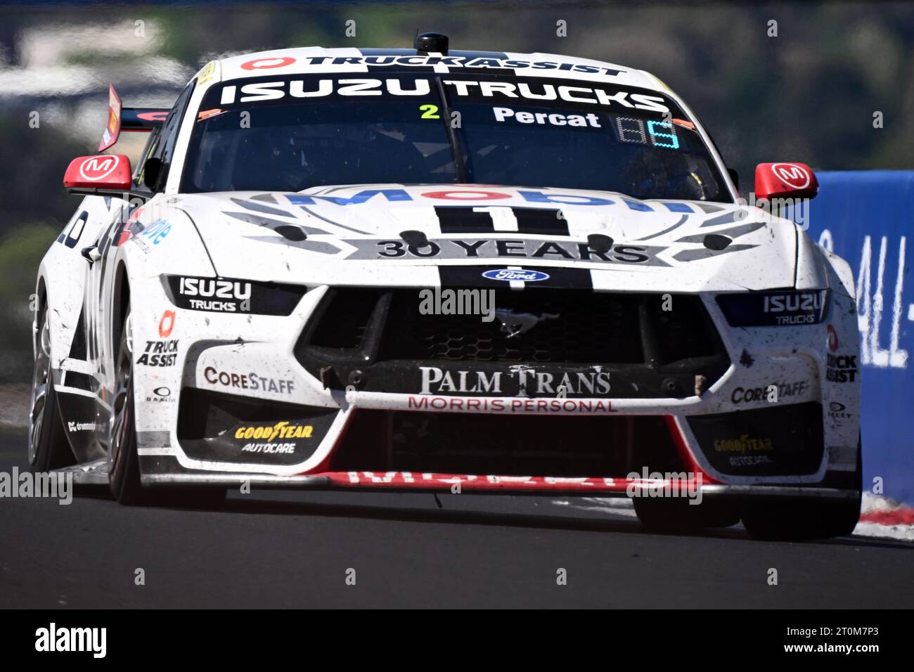Bathurst, Australie. 08 octobre 2023. Nick Percat conduit la Mobil 1 NTI Racing Ford Mustang GT dans la Supercars Race 24 lors de la Supercars Bathurst 1000 sur le circuit Mount Panorama à Bathurst, Nouvelle-Galles du Sud, le dimanche 8 octobre 2023. (AAP image/Dan Himbrechts) PAS D'ARCHIVAGE, USAGE ÉDITORIAL UNIQUEMENT crédit : Australian Associated Press/Alamy Live News Banque D'Images