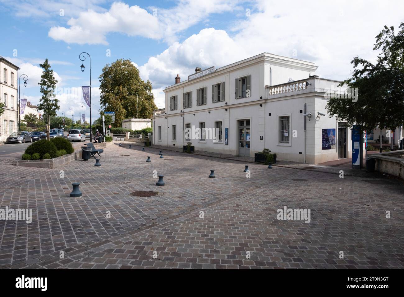 La gare d'Auvers-sur-Oise est une petite gare française située sur la ligne Pierrelaye - Creil Banque D'Images