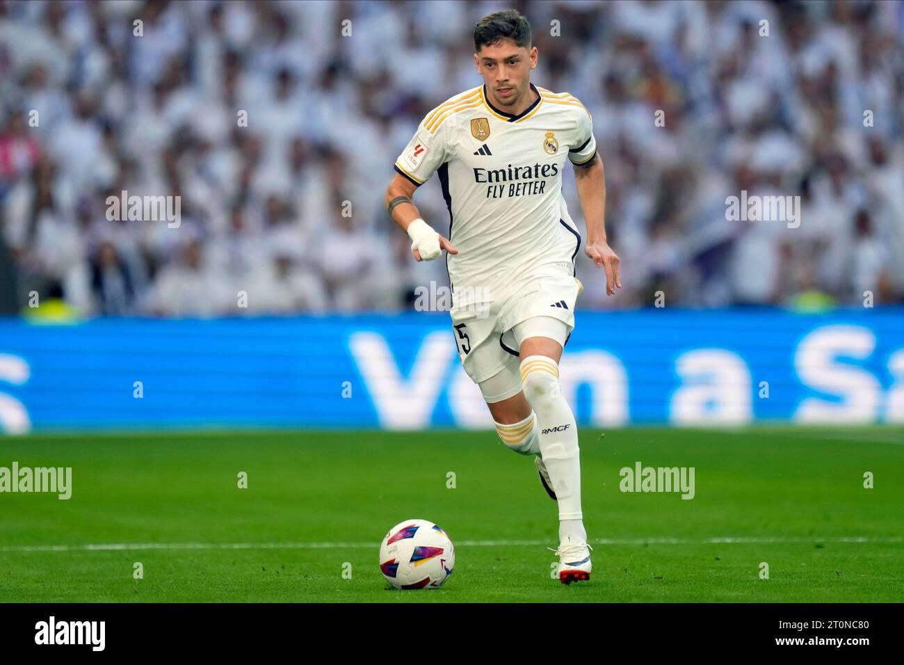 Madrid, Espagne. 07 octobre 2023. FEDE Valverde du Real Madrid CF lors du match de la Liga entre le Real Madrid et le CA Osasuna a joué au stade Santiago Bernabeu le 7 octobre 2023 à Madrid, en Espagne. (Photo de Cesar Cebolla/PRESSINPHOTO) crédit : PRESSINPHOTO SPORTS AGENCY/Alamy Live News Banque D'Images
