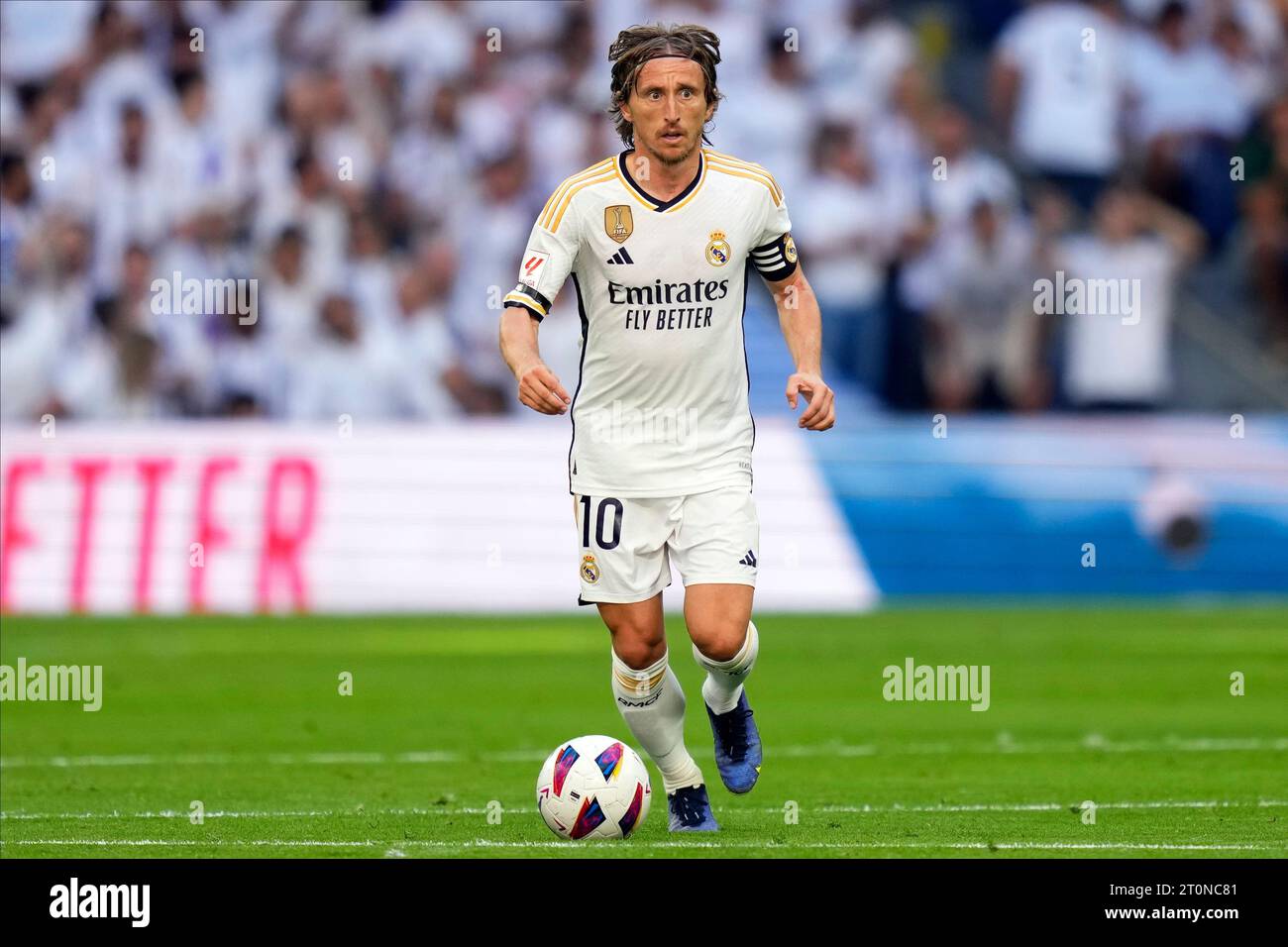 Luka Modric du Real Madrid CF lors du match de Liga entre le Real Madrid et le CA Osasuna a joué au stade Santiago Bernabeu le 7 octobre 2023 à Madrid, en Espagne. (Photo Cesar Cebolla / PRESSINPHOTO) Banque D'Images