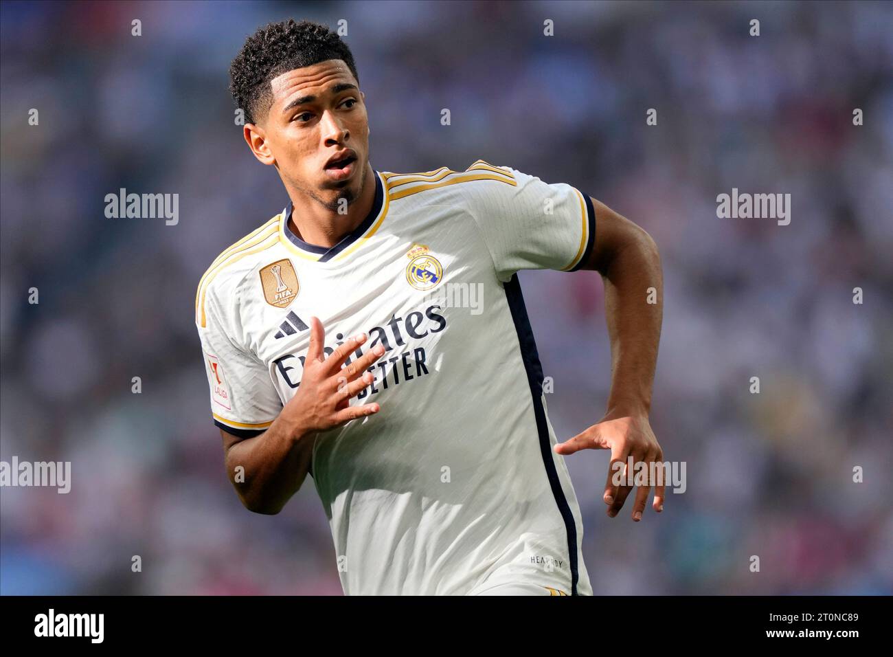 Jude Bellingham du Real Madrid CF lors du match de Liga entre le Real Madrid et le CA Osasuna a joué au stade Santiago Bernabeu le 7 octobre 2023 à Madrid, Espagne. (Photo Cesar Cebolla / PRESSINPHOTO) Banque D'Images