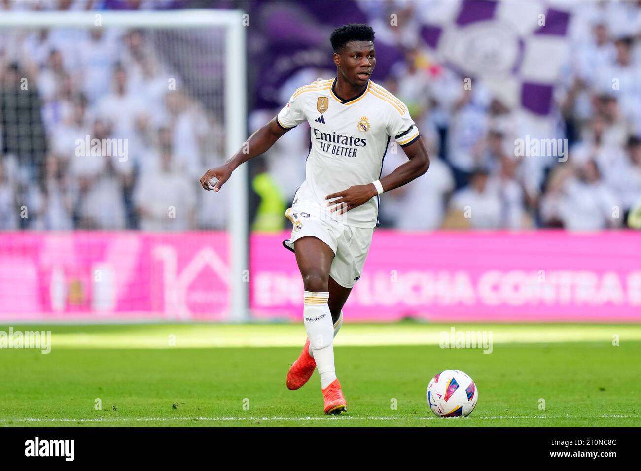 Aurelien Tchouameni du Real Madrid CF lors du match de la Liga entre le Real Madrid et le CA Osasuna a joué au stade Santiago Bernabeu le 7 octobre 2023 à Madrid, Espagne. (Photo Cesar Cebolla / PRESSINPHOTO) Banque D'Images