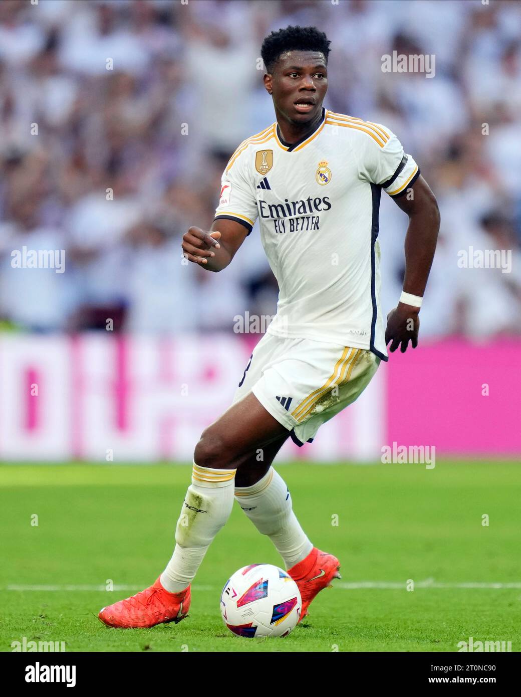 Aurelien Tchouameni du Real Madrid CF lors du match de la Liga entre le Real Madrid et le CA Osasuna a joué au stade Santiago Bernabeu le 7 octobre 2023 à Madrid, Espagne. (Photo Cesar Cebolla / PRESSINPHOTO) Banque D'Images