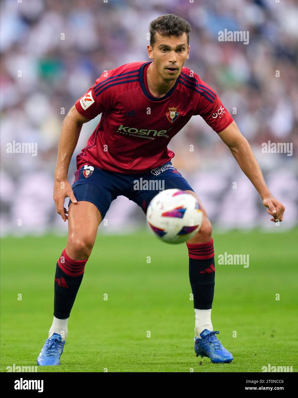Lucas Torro du Club Atletico Osasuna lors du match de la Liga entre le Real Madrid et le CA Osasuna a joué au stade Santiago Bernabeu le 7 octobre 2023 à Madrid, Espagne. (Photo Cesar Cebolla / PRESSINPHOTO) Banque D'Images