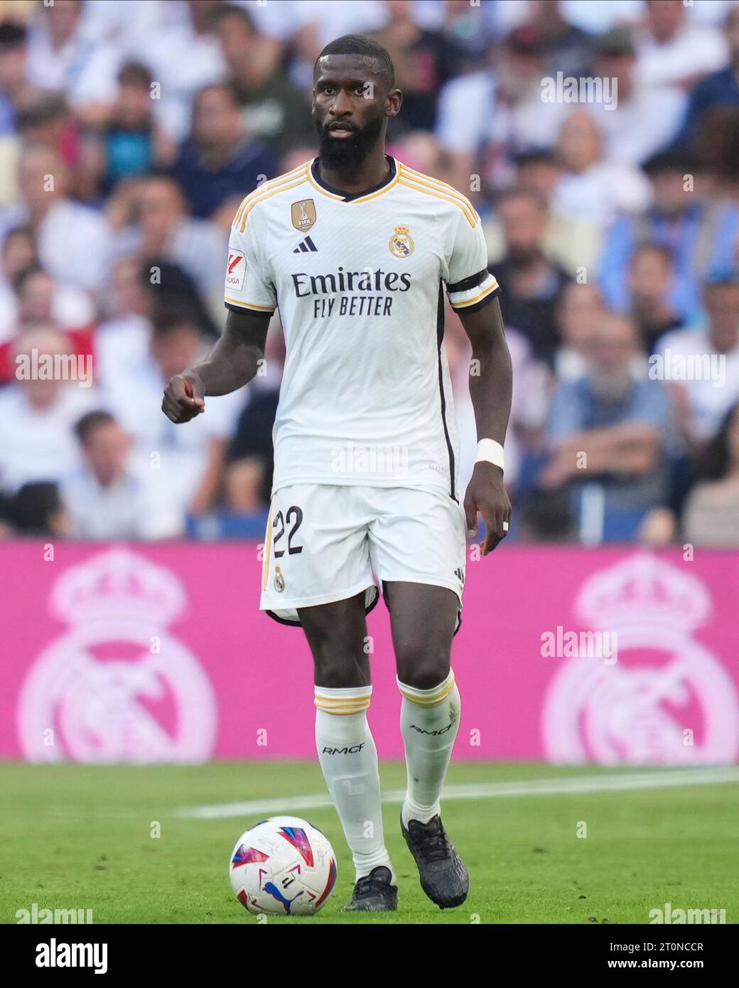 Antonio Rudiger du Real Madrid CF lors du match de Liga entre le Real Madrid et le CA Osasuna a joué au stade Santiago Bernabeu le 7 octobre 2023 à Madrid, Espagne. (Photo Cesar Cebolla / PRESSINPHOTO) Banque D'Images