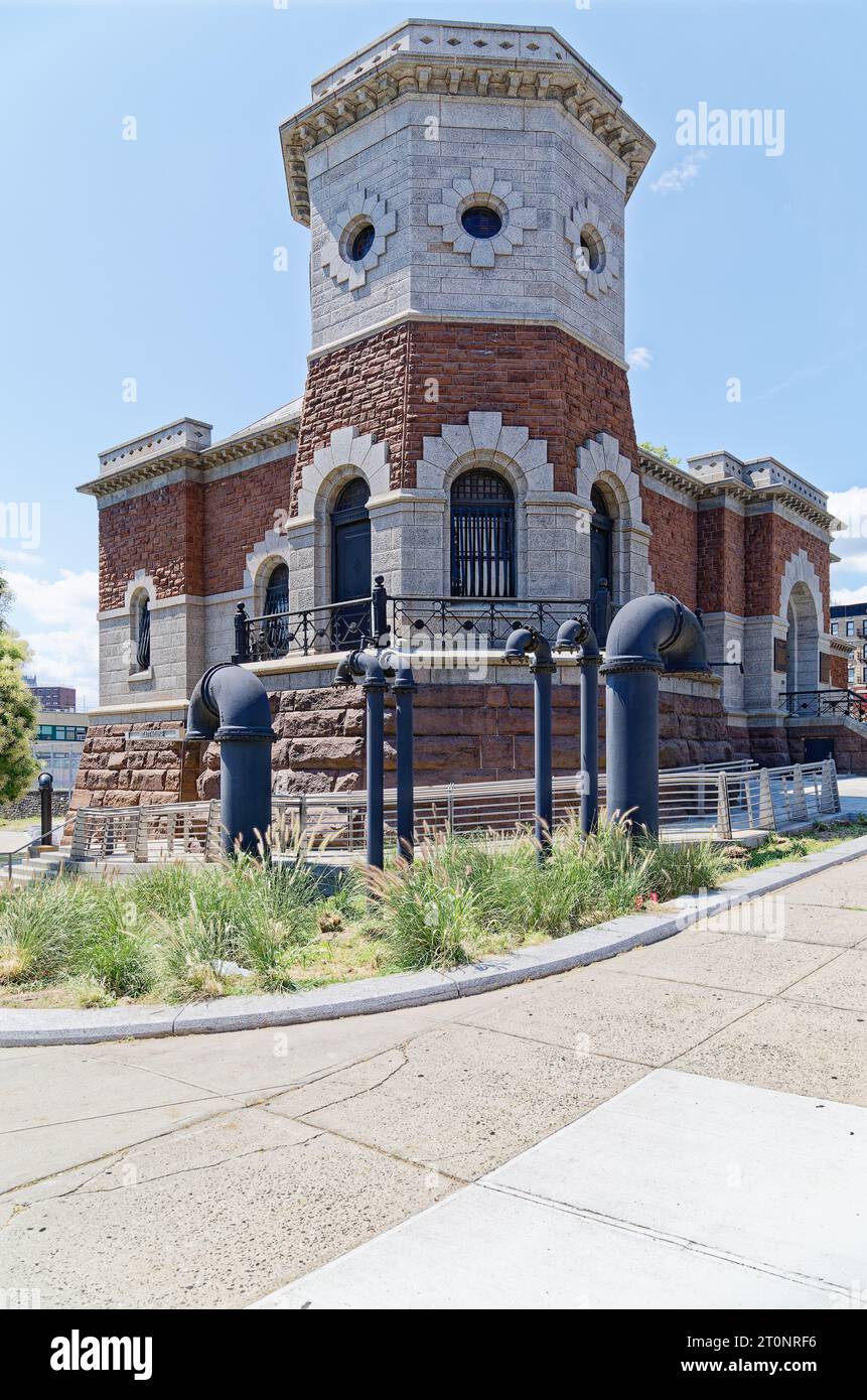 Harlem Stage at the Gatehouse occupe le monument New-yorkais converti 135th Street Gatehouse du système de l'aqueduc de Croton. Banque D'Images