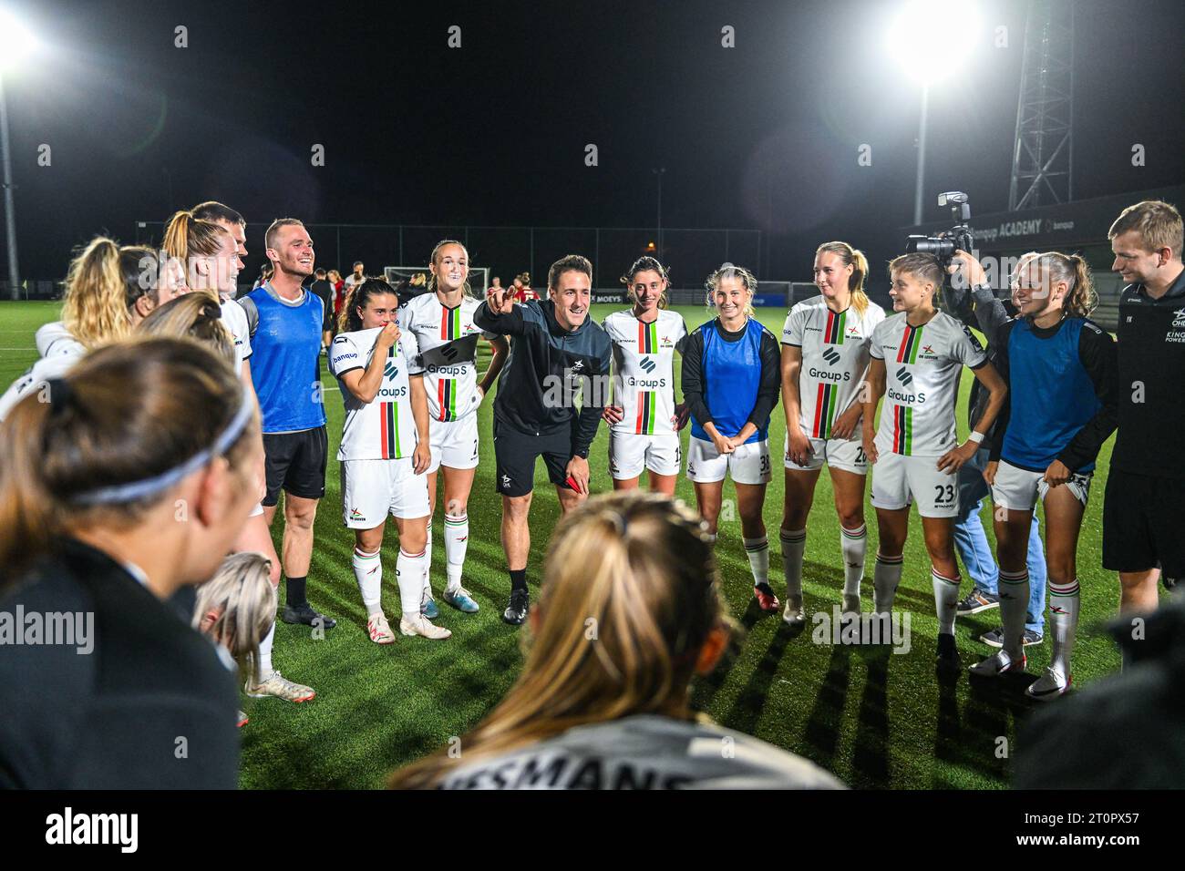 Oud Heverlee, Belgique. 07 octobre 2023. L'équipe OHL et l'entraîneur