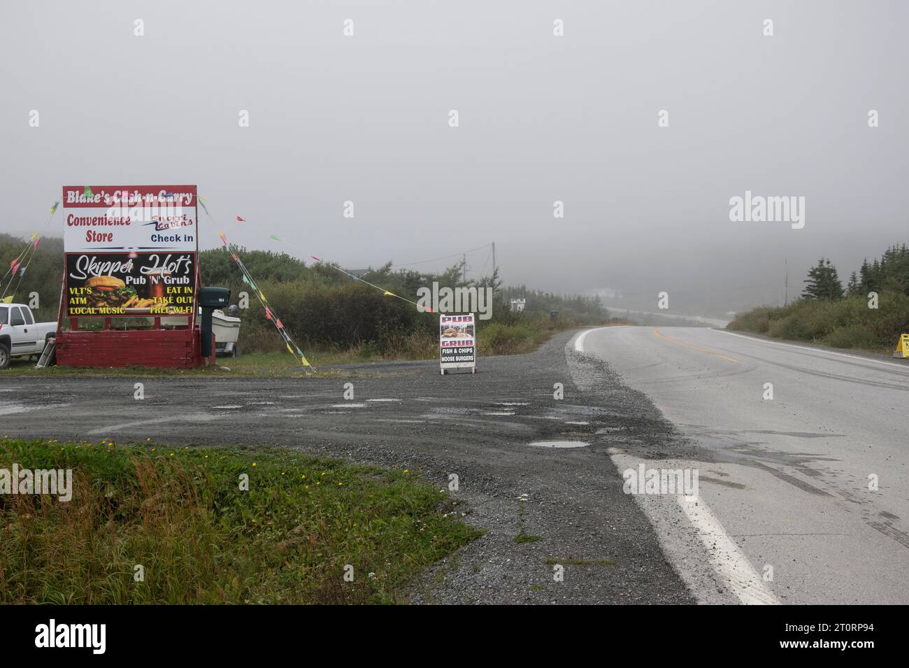 Blake's Cash-n-Carry et Skipper Hod's Pub n GRUB signent à Saint Lunaire-Griquet, Terre-Neuve-et-Labrador, Canada Banque D'Images
