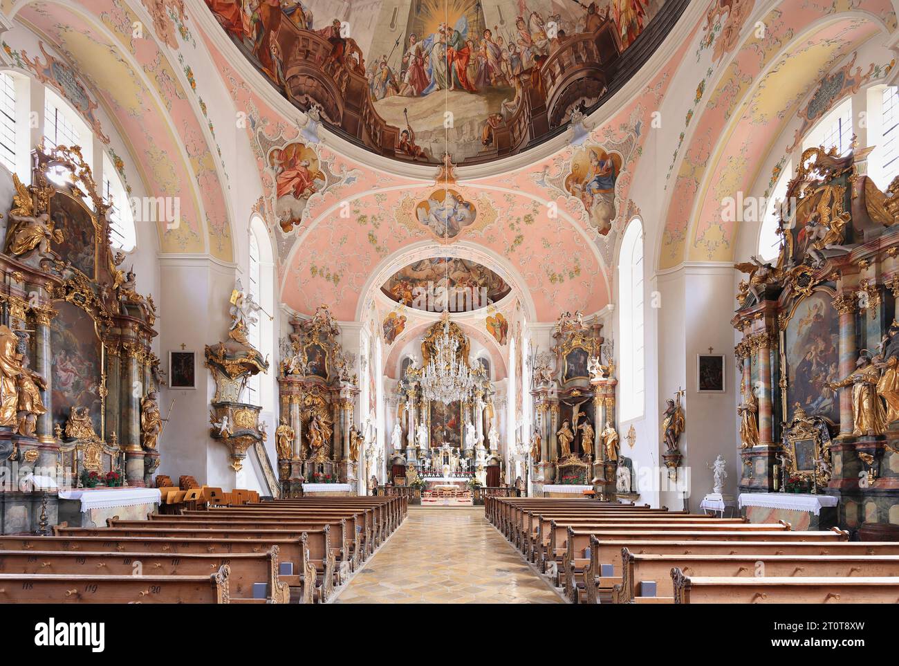 Église Saint-Pierre-Saint-Paul. Joseph Schmuzer dirigea la construction de l'église. Le plafond et les fresques murales ont été réalisés par Matthew Guenthe. Banque D'Images