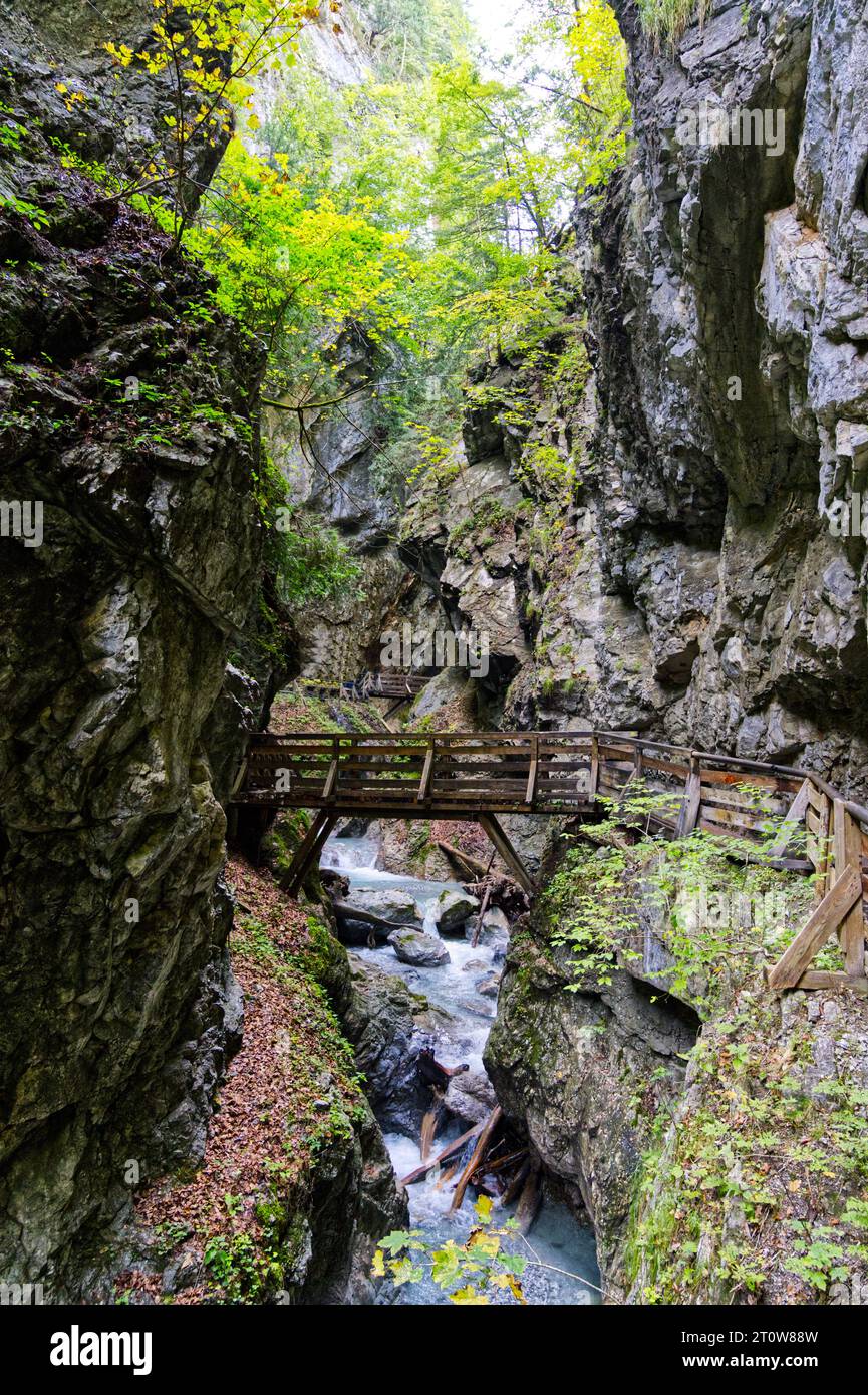 Wolfsklamm gorge en Autriche un rocher en cascade d'automne Banque D'Images